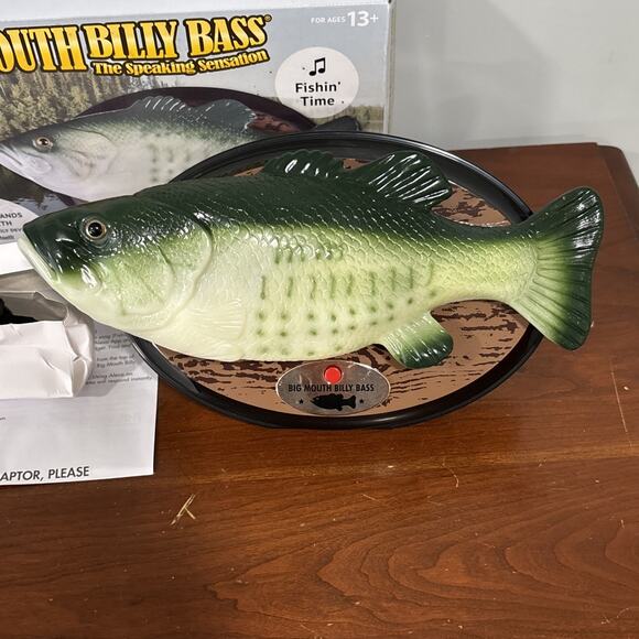 Big Mouth Billy Bass 2018 The Speaking Sensation Bluetooth Gemmy Fishing Time - Picture 2 of 12